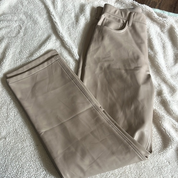 Abercrombie & Fitch vegan leather straight leg pants - Picture 4 of 7